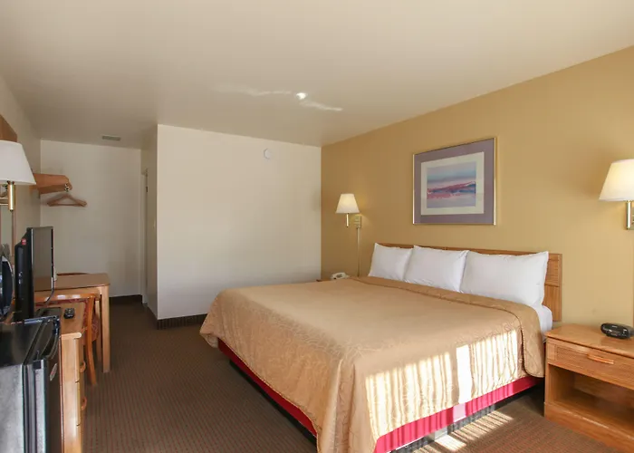Highland Country Motel 2*